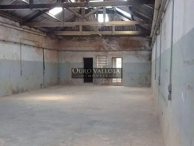 Galpão / Barracão com 240m², para alugar, no bairro Alto da Mooca em São Paulo