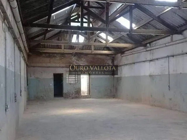 Galpão / Barracão com 240m², para alugar, no bairro Alto da Mooca em São Paulo