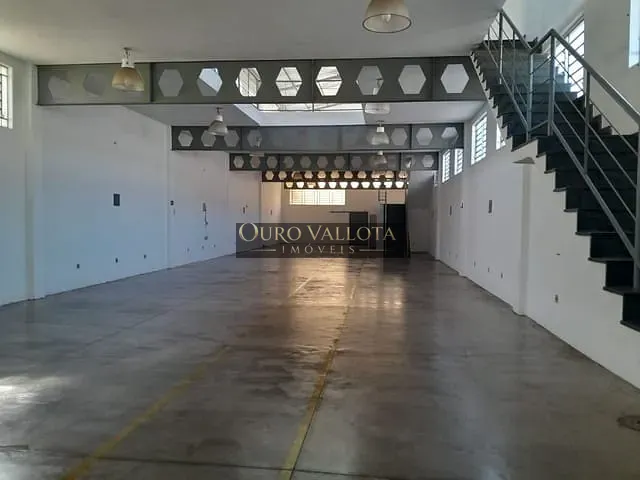 Galpão / Barracão com 500m², para alugar, no bairro Jardim Independência em São Paulo