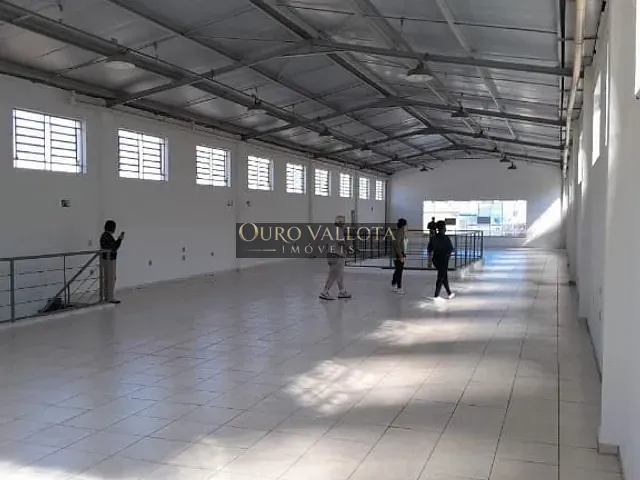 Galpão / Barracão com 500m², para alugar, no bairro Jardim Independência em São Paulo