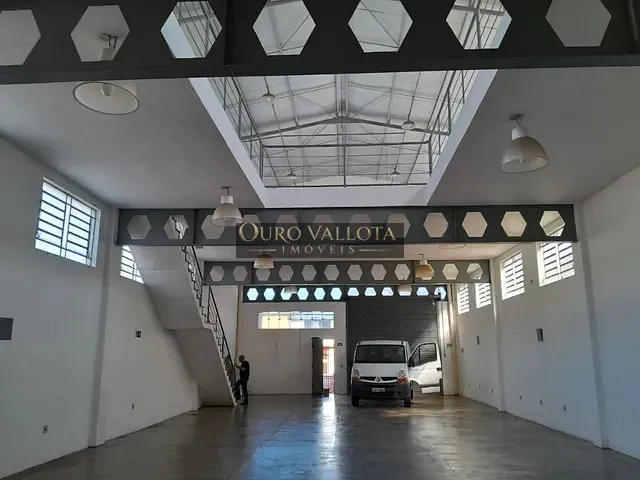 Galpão / Barracão com 500m², para alugar, no bairro Jardim Independência em São Paulo