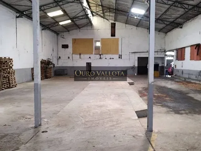 Galpão / Barracão com 1000m², para alugar, no bairro Vila Brasilina em São Paulo