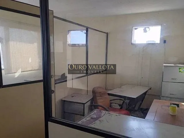 Galpão / Barracão com 1000m², para alugar, no bairro Vila Brasilina em São Paulo
