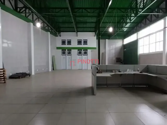 Galpão / Barracão para alugar, no bairro Ferrazópolis em São Bernardo do Campo