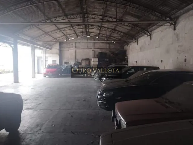 Galpão / Barracão com 640m², para alugar, no bairro Vila Bertioga em São Paulo