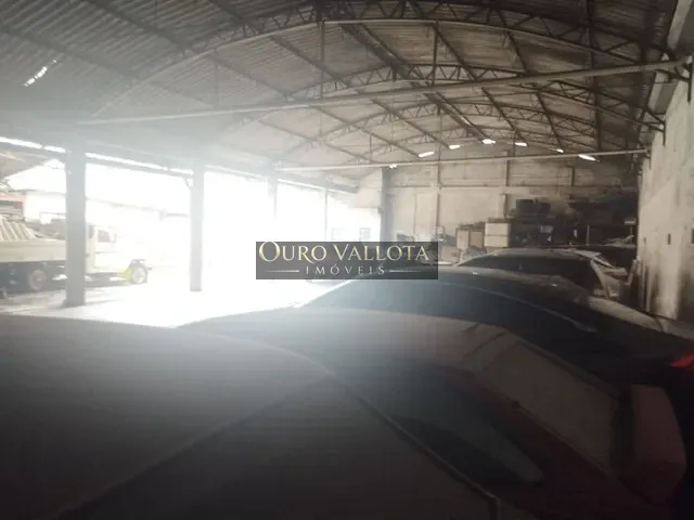 Galpão / Barracão com 640m², para alugar, no bairro Vila Bertioga em São Paulo