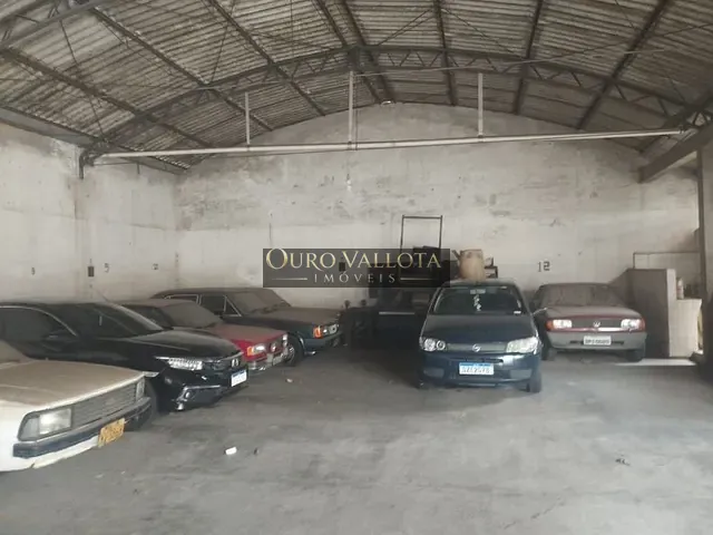 Galpão / Barracão com 640m², para alugar, no bairro Vila Bertioga em São Paulo