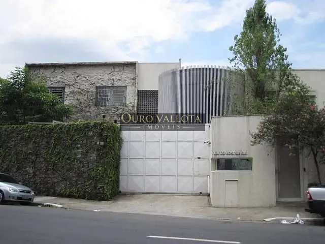 Galpão / Barracão com 3801m², para alugar, no bairro Barra Funda em São Paulo