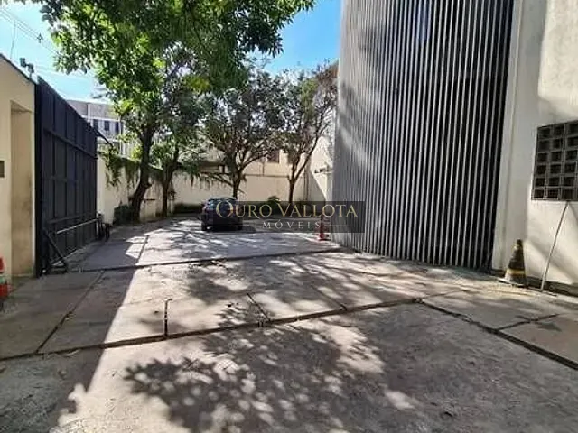 Galpão / Barracão com 3801m², para alugar, no bairro Barra Funda em São Paulo