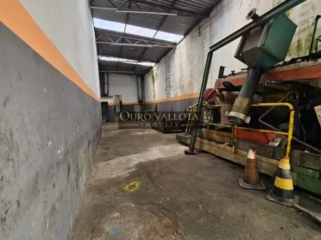 Galpão / Barracão com 1770m², para alugar, no bairro Brás em São Paulo