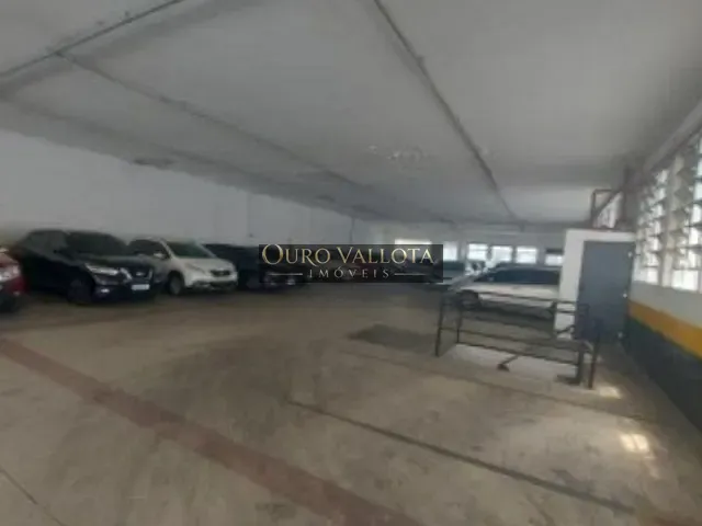 Galpão / Barracão com 918m², à venda, no bairro Santa Ifigênia em São Paulo