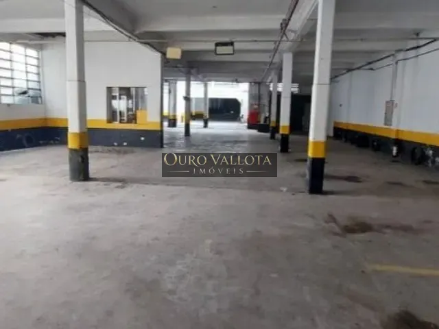 Galpão / Barracão com 918m², à venda, no bairro Santa Ifigênia em São Paulo
