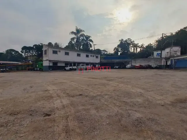 Galpão / Barracão para alugar, no bairro Batistini em São Bernardo do Campo