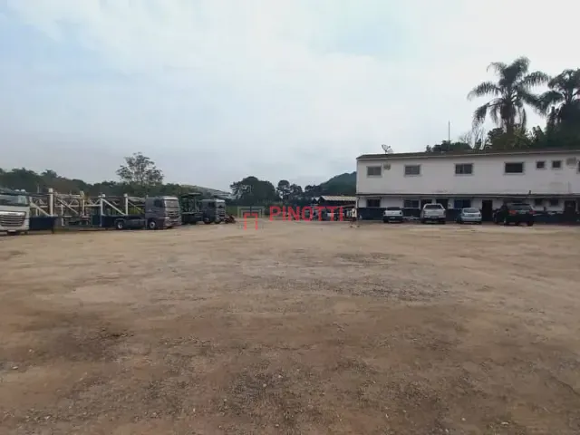 Galpão / Barracão para alugar, no bairro Batistini em São Bernardo do Campo