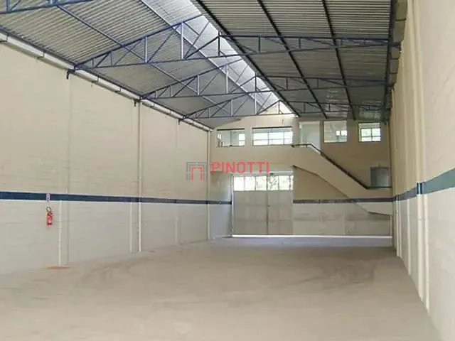 Galpão / Barracão à venda, no bairro Vila Príncipe de Gales em Santo André