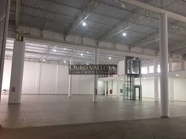 Galpão / Barracão com 272m², para alugar, no bairro Penha de França em São Paulo