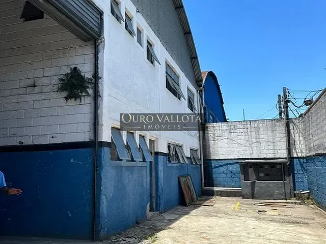 Galpão / Barracão com 1000m², à venda, no bairro Jardim Nossa Senhora Aparecida em Guarulhos