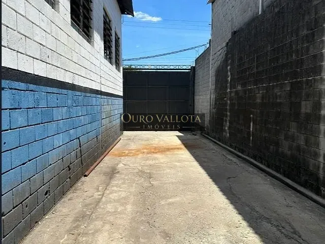 Galpão / Barracão com 1000m², à venda, no bairro Jardim Nossa Senhora Aparecida em Guarulhos