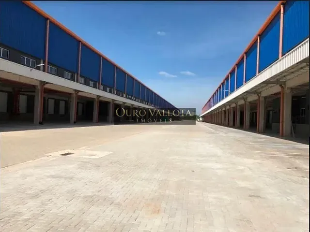 Galpão / Barracão com 2839m², para alugar, no bairro Vila Nova Bonsucesso em Guarulhos