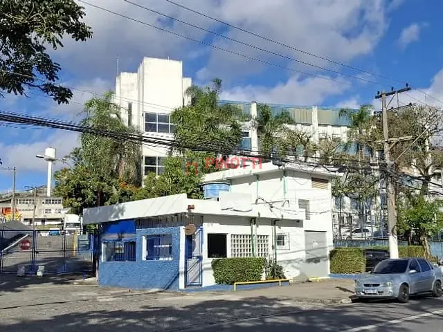 Galpão / Barracão para alugar, no bairro Jardim Calux em São Bernardo do Campo
