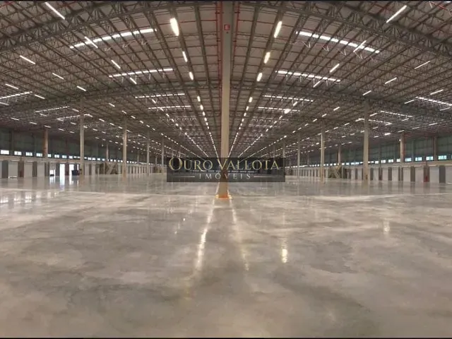 Galpão / Barracão com 3075m², para alugar, no bairro Vila Nova Bonsucesso em Guarulhos