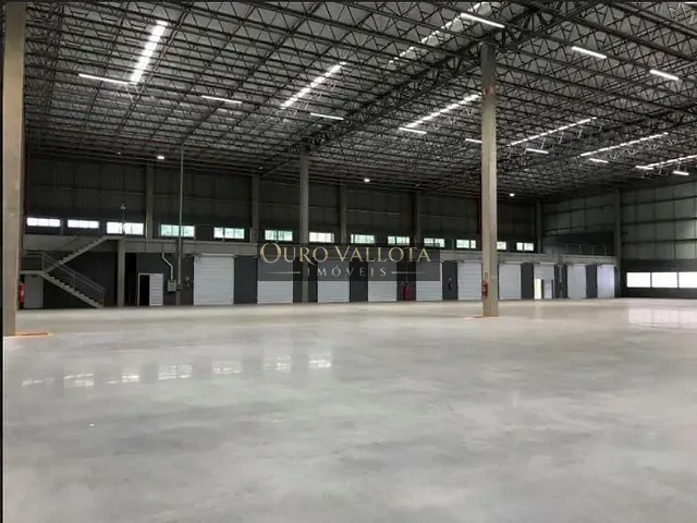 Galpão / Barracão com 3075m², para alugar, no bairro Vila Nova Bonsucesso em Guarulhos