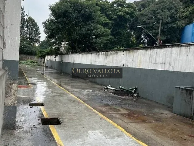 Galpão / Barracão com 1000m², para alugar, no bairro Parque Novo Mundo em São Paulo