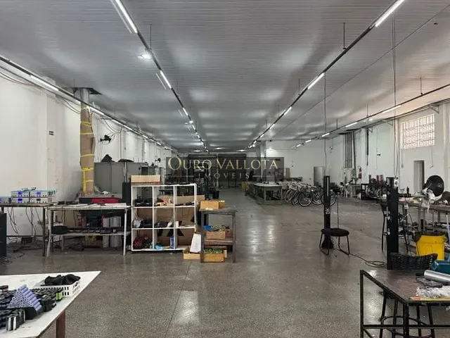 Galpão / Barracão com 714m², para alugar, no bairro Campos Elíseos em São Paulo