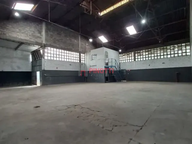 Galpão / Barracão para alugar, no bairro Batistini em São Bernardo do Campo