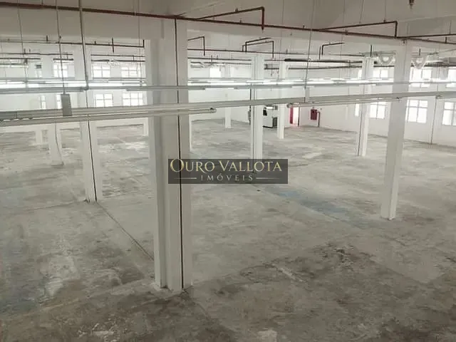 Galpão / Barracão com 5198m², para alugar, no bairro Barra Funda em São Paulo