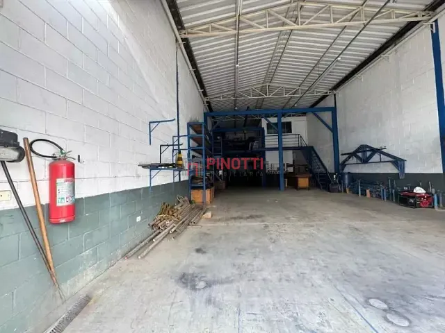 Galpão / Barracão à venda, no bairro Rudge Ramos em São Bernardo do Campo
