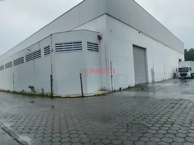 Galpão / Barracão para alugar, no bairro Piraporinha em Diadema