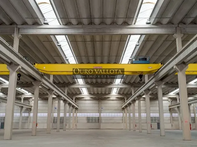 Galpão / Barracão com 32000m², para alugar, no bairro Vila Alpina em São Paulo