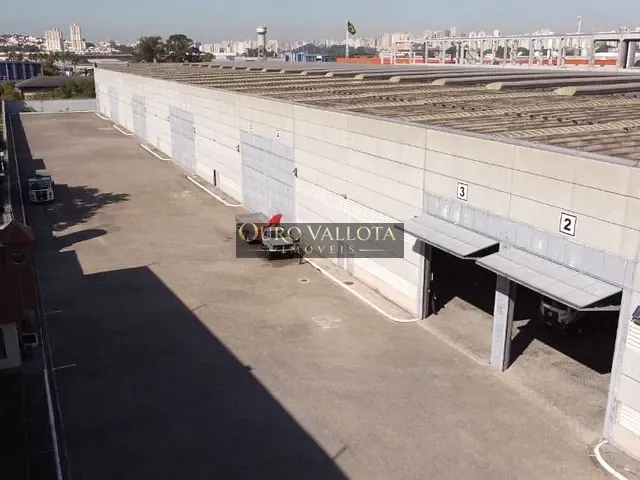 Galpão / Barracão com 32000m², para alugar, no bairro Vila Alpina em São Paulo