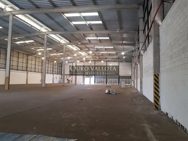 Galpão / Barracão com 8615m², para alugar, no bairro Bonsucesso em Guarulhos