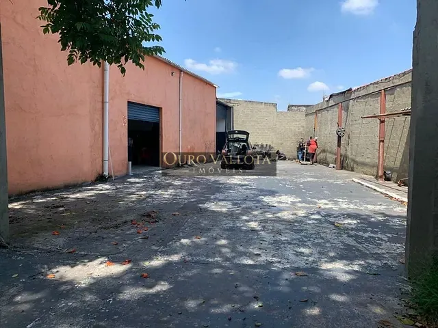 Galpão / Barracão com 330m², para alugar, no bairro Vila Alpina em São Paulo