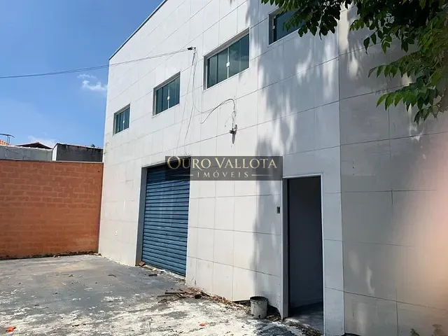 Galpão / Barracão com 330m², para alugar, no bairro Vila Alpina em São Paulo