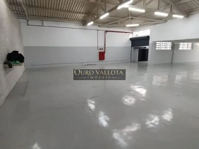 Galpão / Barracão com 750m², para alugar, no bairro Belém em São Paulo