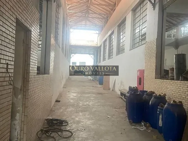 Galpão / Barracão com 1200m², para alugar, no bairro Vila Bertioga em São Paulo
