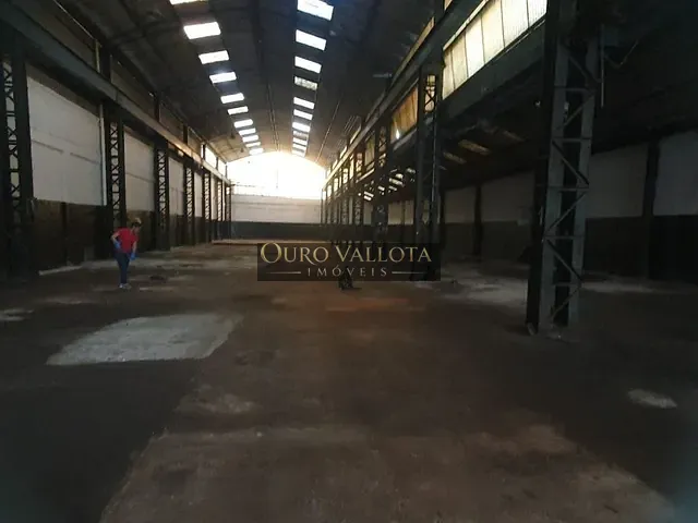 Galpão / Barracão com 1668m², para alugar, no bairro Brás em São Paulo