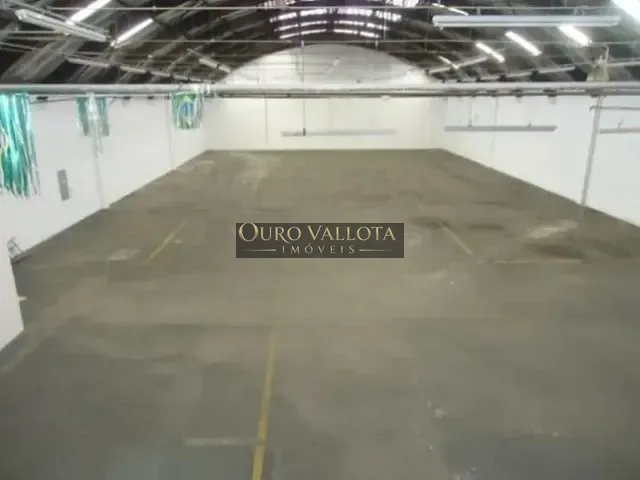 Galpão / Barracão com 1000m², para alugar, no bairro Vila Bertioga em São Paulo
