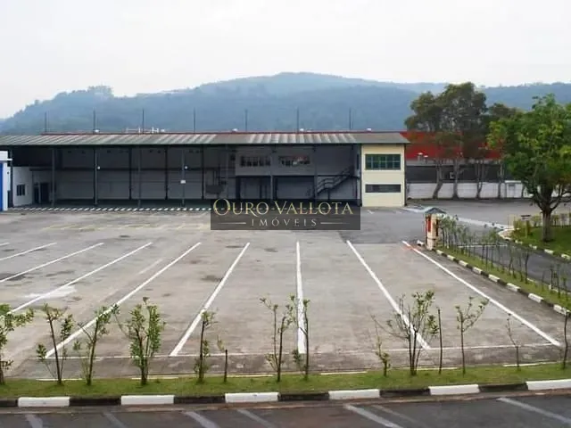Galpão / Barracão com 17771m², à venda, no bairro Jardim Itaquiti em Barueri