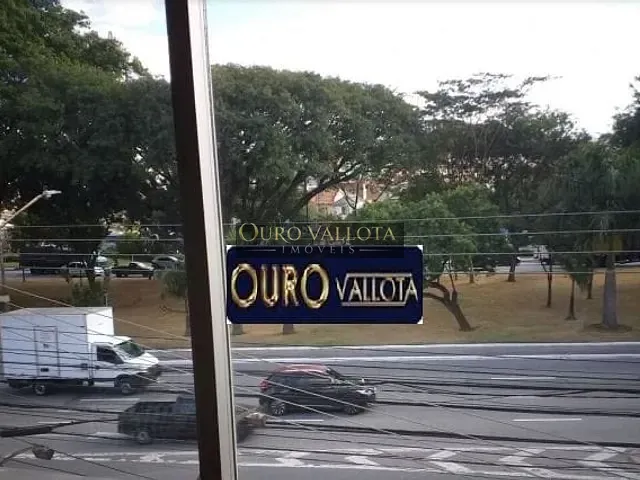 Galpão / Barracão com 750m², para alugar, no bairro Vila Regente Feijó em São Paulo