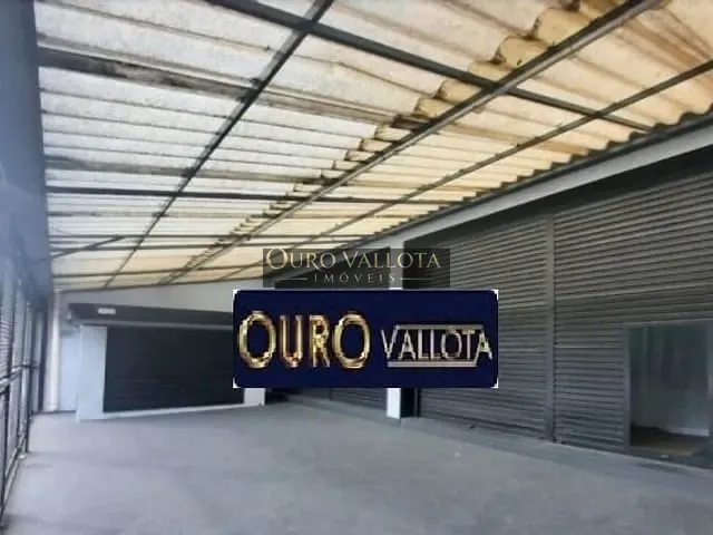 Galpão / Barracão com 750m², para alugar, no bairro Vila Regente Feijó em São Paulo