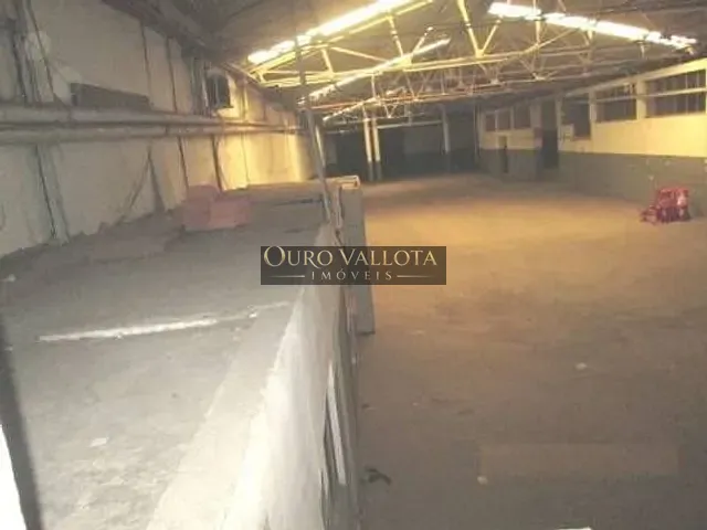 Galpão / Barracão com 2000m², para alugar, no bairro Vila Independência em São Paulo