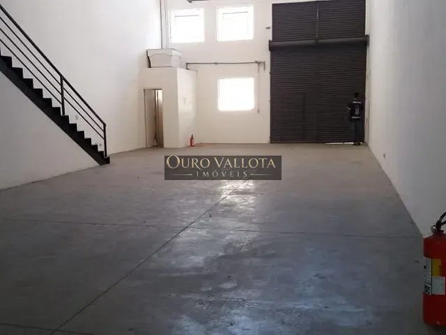 Galpão / Barracão com 560m², para alugar, no bairro Tamboré em Barueri