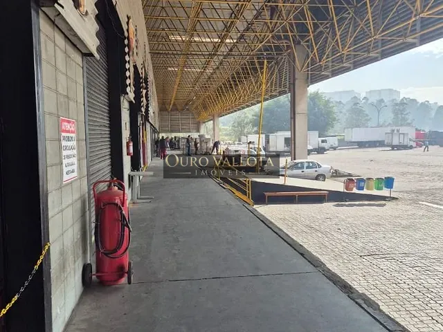 Galpão / Barracão com 3000m², para alugar, no bairro Conjunto Residencial Butantã em São Paulo