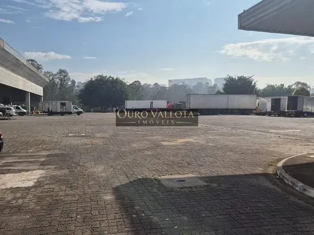 Galpão / Barracão com 3000m², para alugar, no bairro Conjunto Residencial Butantã em São Paulo