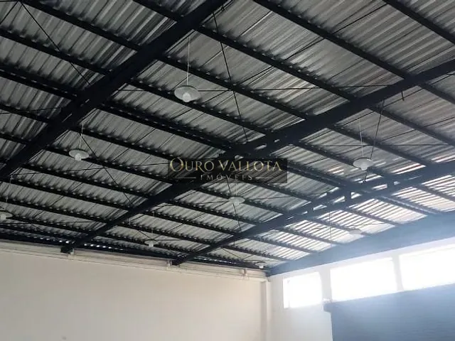 Galpão / Barracão com 310m², para alugar, no bairro Parque Independência em São Paulo