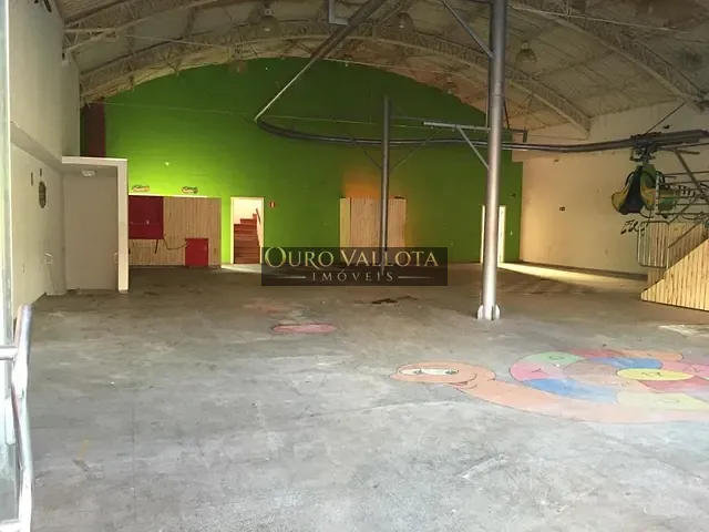 Galpão / Barracão com 750m², à venda, no bairro Bosque da Saúde em São Paulo